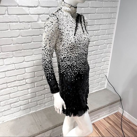 VINTAGE VALENTINO WHITE BLACK OMBRE OVAL SEQUIN SHINY GLOW BRIGHT GLAM LUXURY - Picture 6 of 17